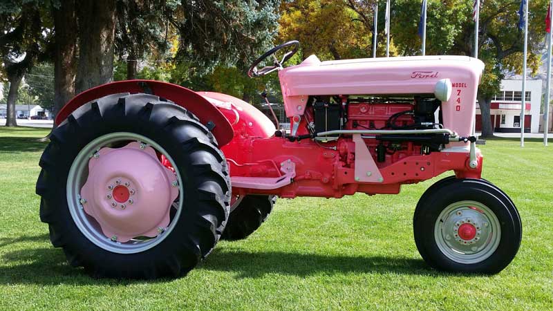 pink-tractor-4