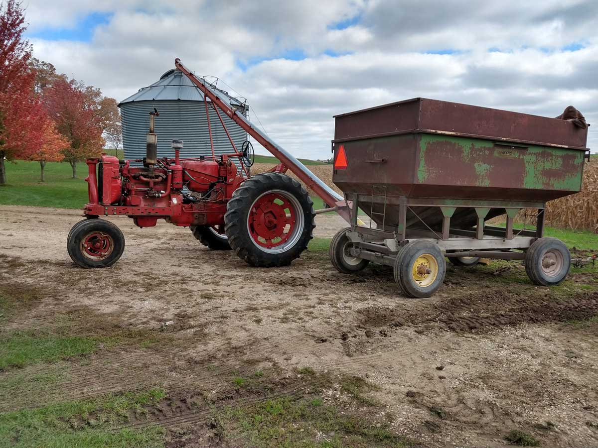 06fillinggrainbin Antique Tractor Blog