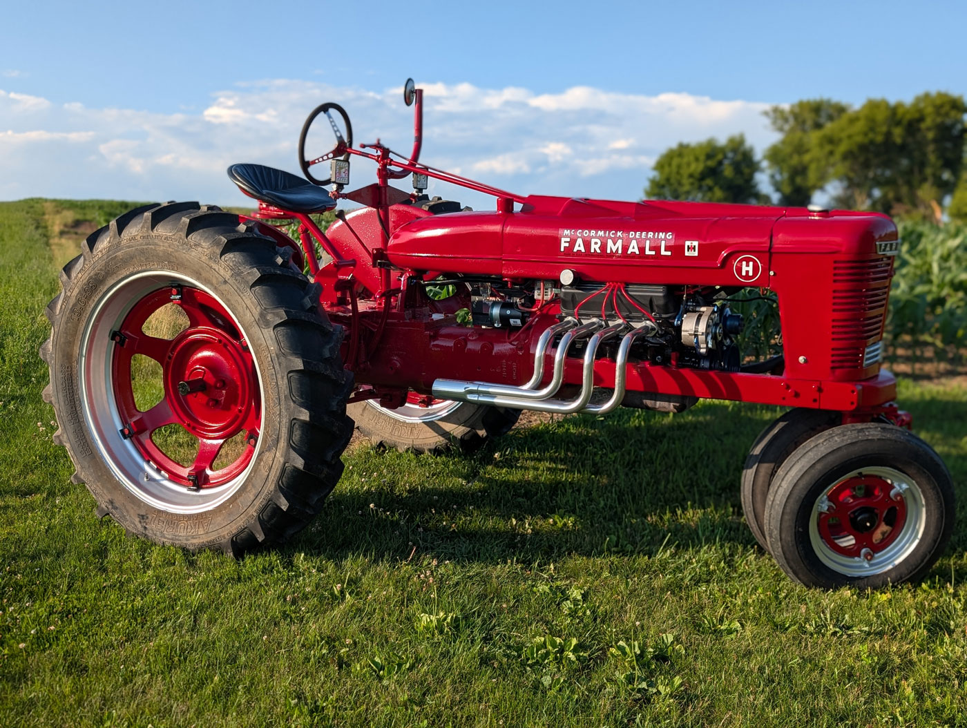 Fastest Farmall M, image size:1400x1054