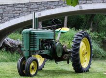 John Deere B tractor